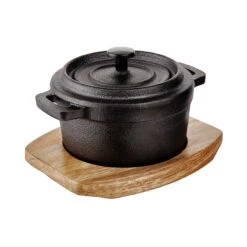 Mini-Serviertopf Mit Holzuntersetzer L 14 X B 11cm HOT IRON In Schwarz 13 Mini-Serviertopf Mit Holzuntersetzer L 14 X B 11cm HOT IRON In Schwarz -Küchenwelt Verkauf butlers mini serviertopf mit holzuntersetzer l 14 x b 11cm hot iron in schwarz 3